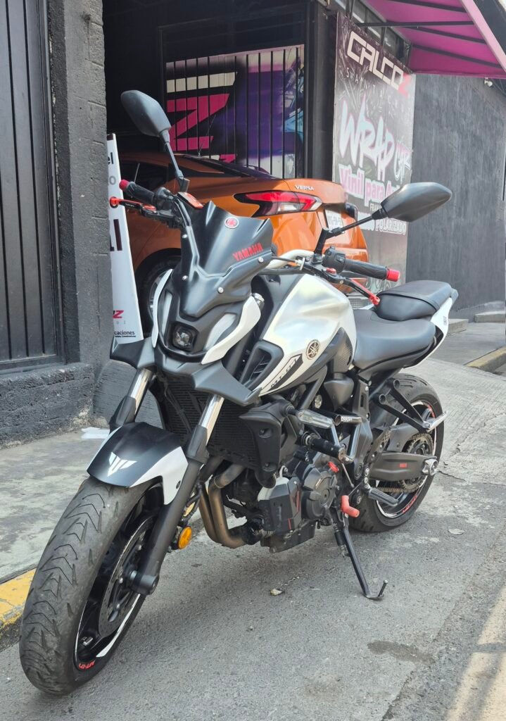 YAMAHA BLANCO PERLA